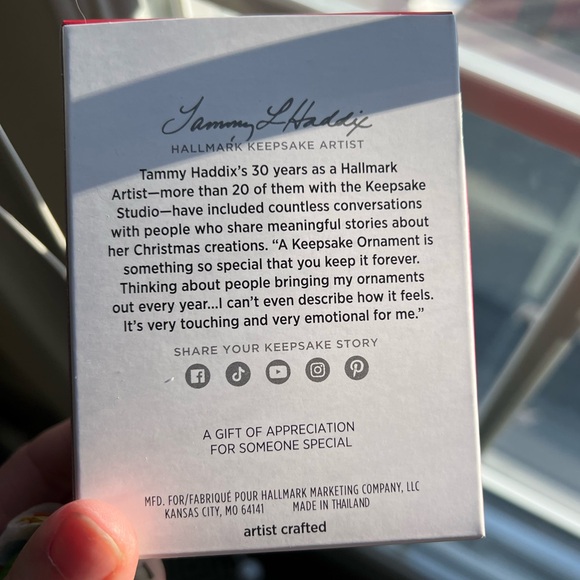 NEW Hallmark - 2024 Limited Edition Santa Ornament - Picture 5 of 7